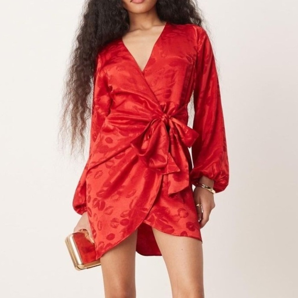 Never Fully Dressed Red Lip Embossed Satin Wrap Mini Dress‎ US 2